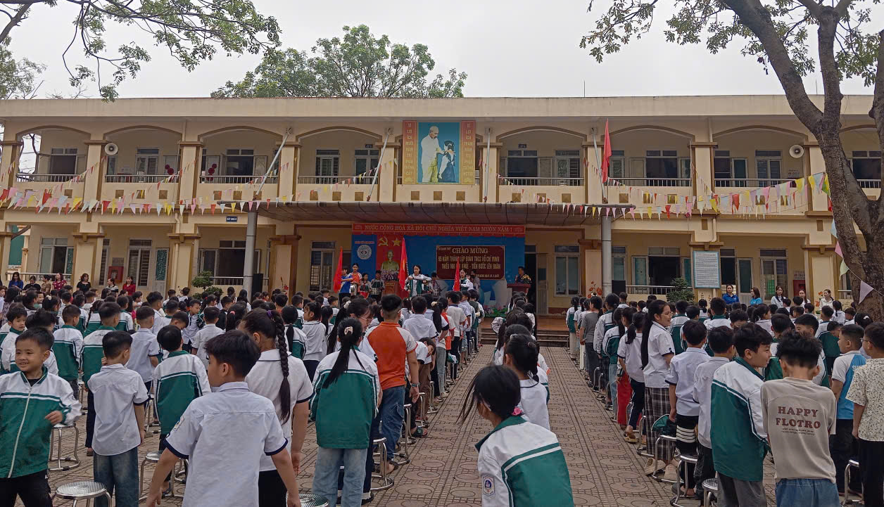 Giao lưu văn nghệ - thể thao chào mừng 95 năm thành lập Đoàn TNCS Hồ Chí Minh